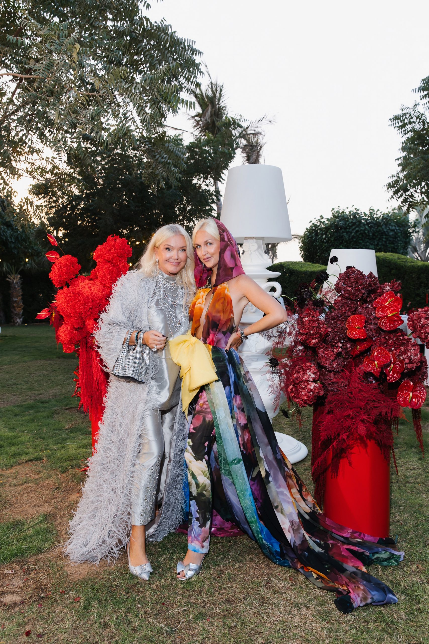 Юлия и Дарья Янины (в образе YANINA Couture)