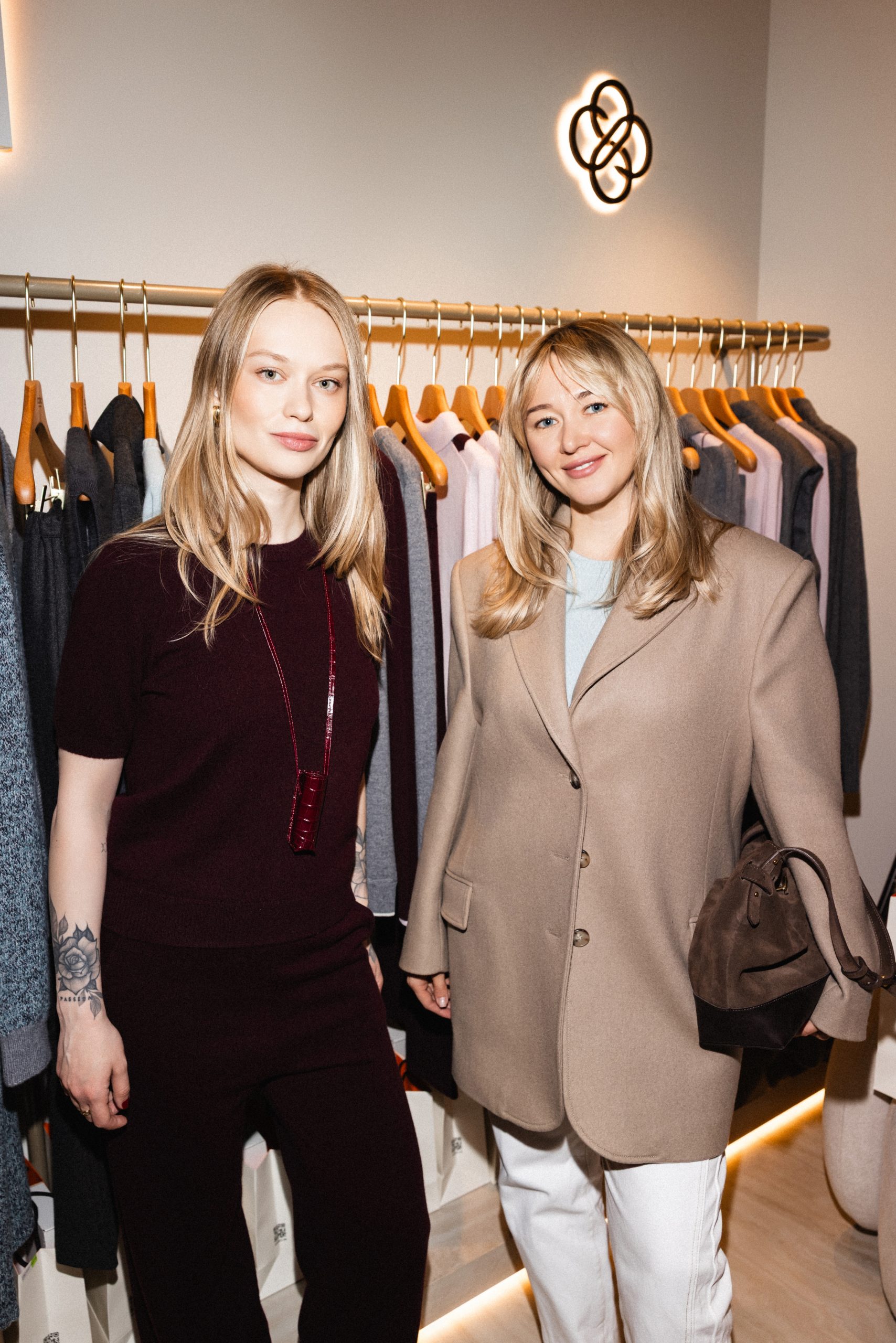 Елена Ушакова и Ирина Раф (обе в образах CODICI)