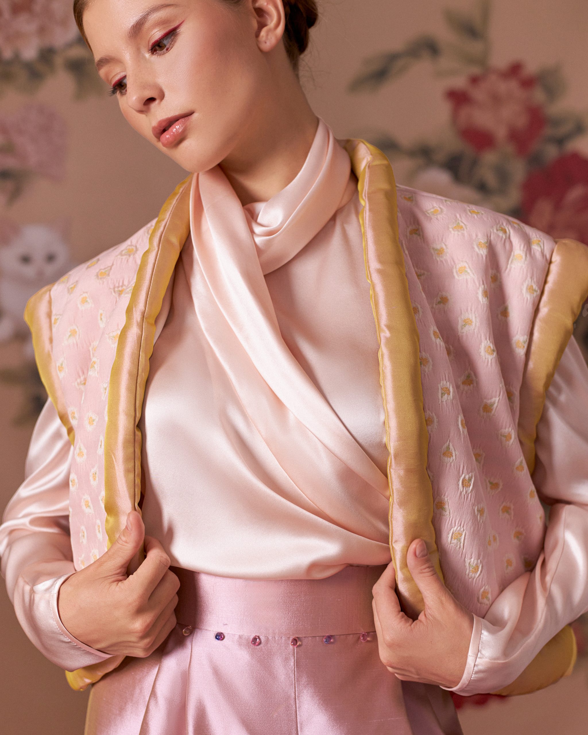 Предмет из коллекции Murmure de Soie (фото предоставлено Meowshka)-19