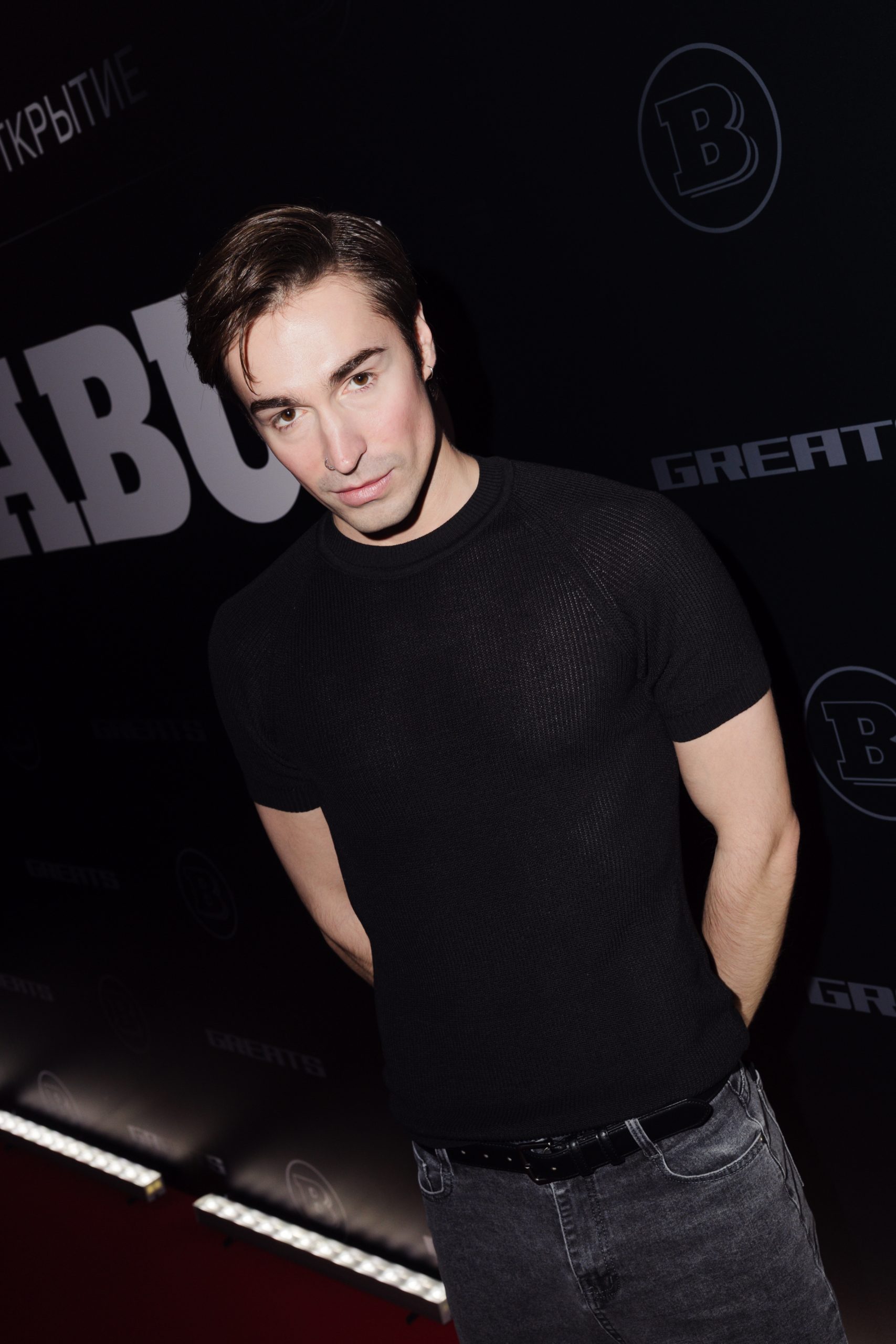 Влад Богданов