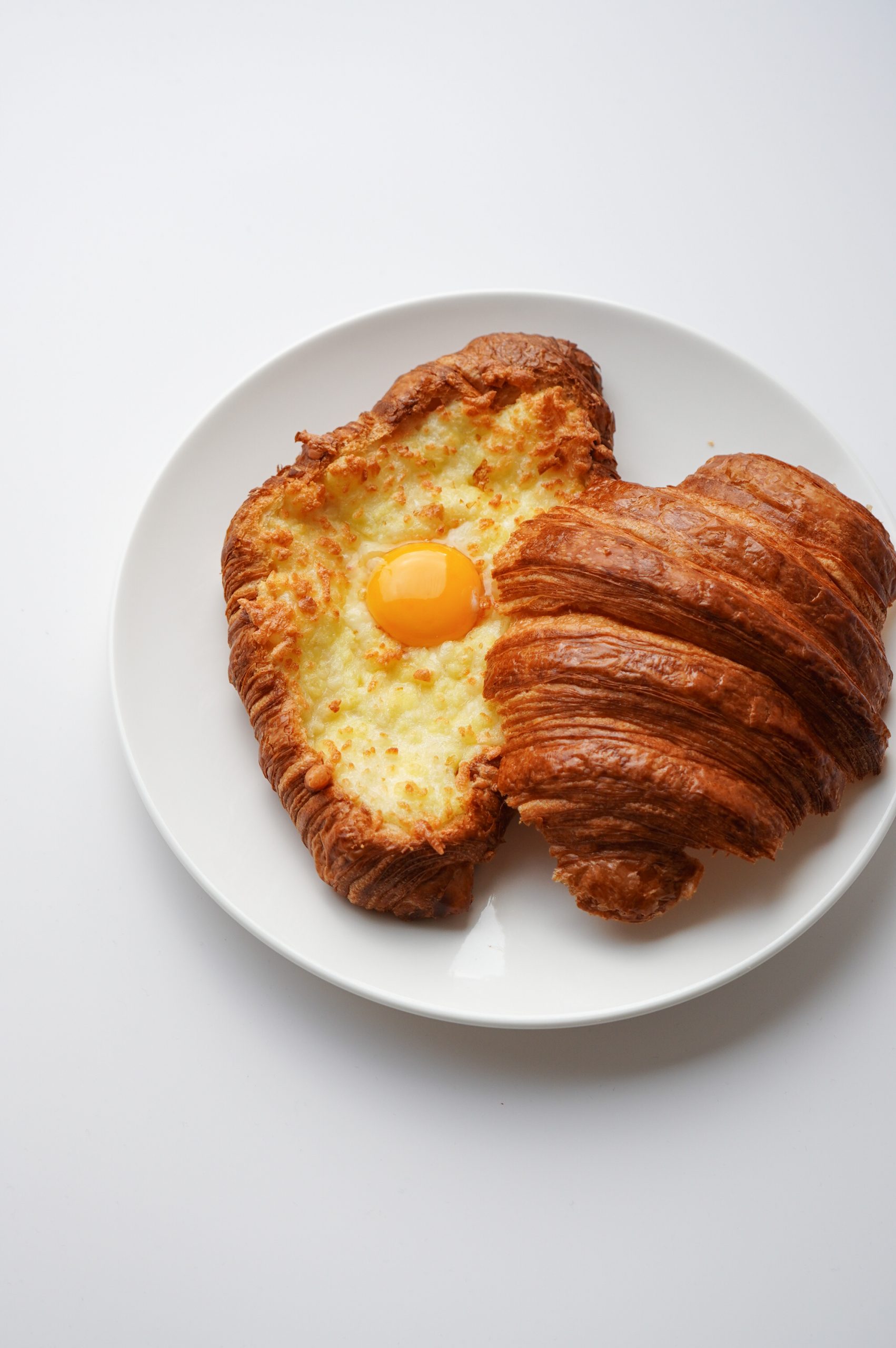 Croissant Atelier круассан Хачапури (750 руб)