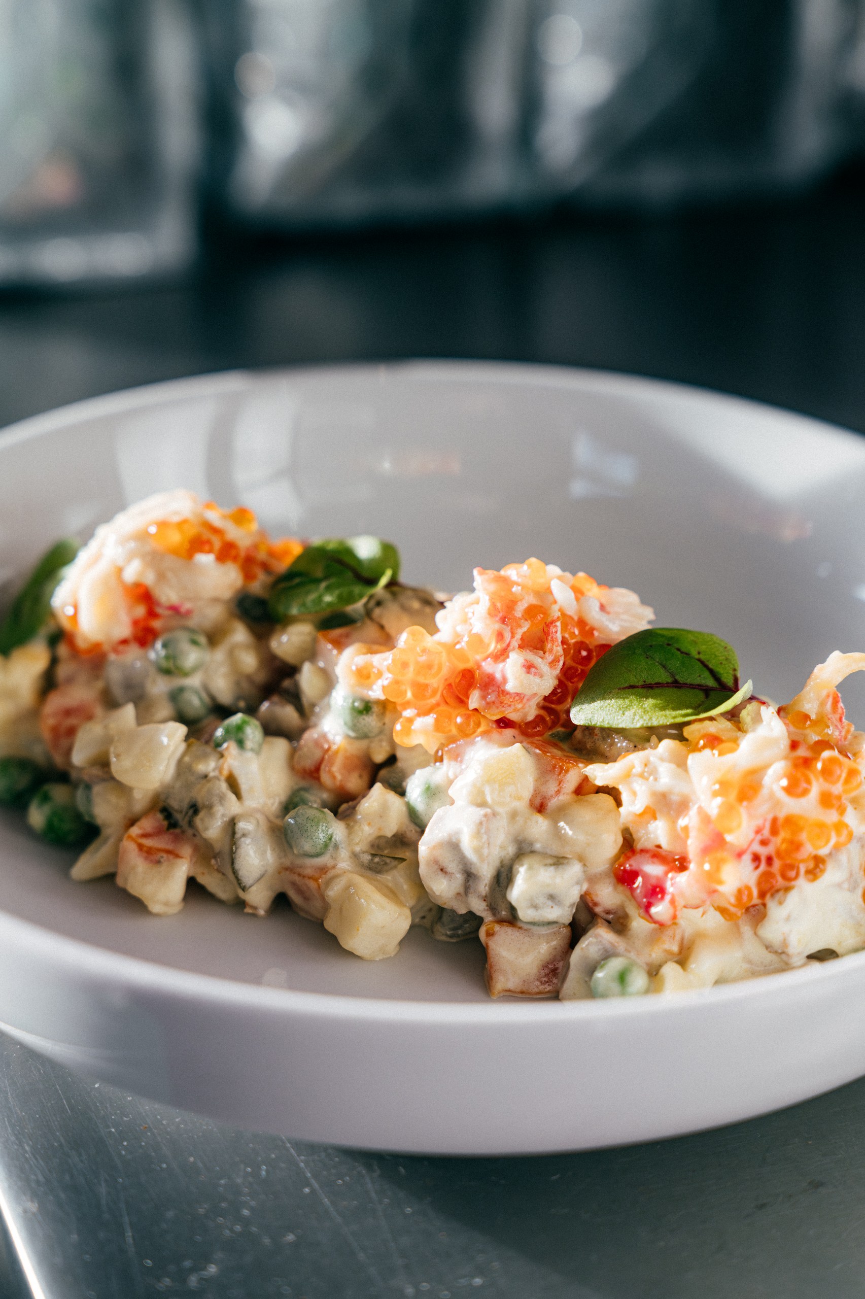 Оливье с индейкой, крабом и лососёвой икрой