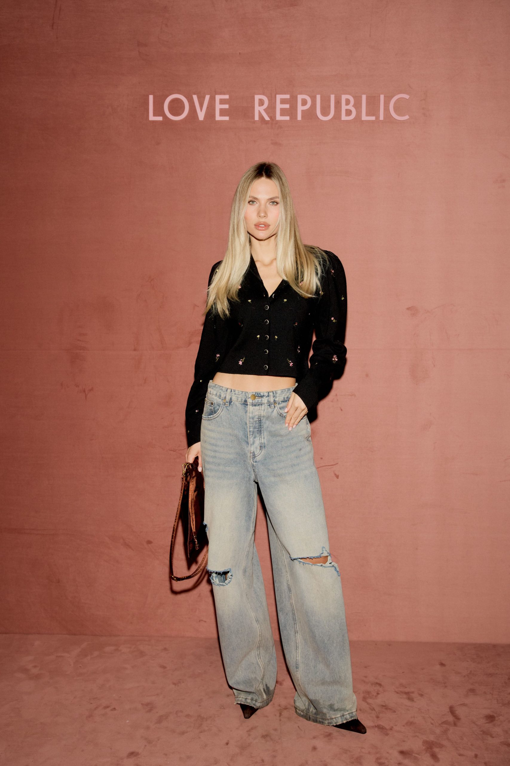 LOVE_REPUBLIC_(@vmudrov)_168